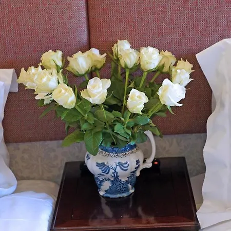 Couette-café 23 St Mary's 4*