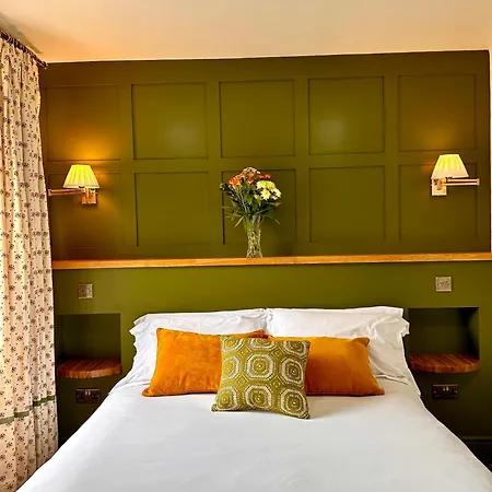 23 St Mary's 4* York