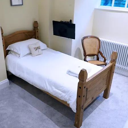 23 St Mary's 4*