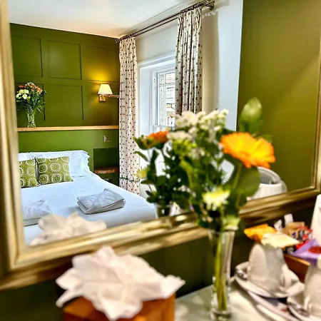 23 St Mary's Bed & Breakfast 4*