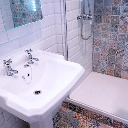 23 St Mary's 4* York