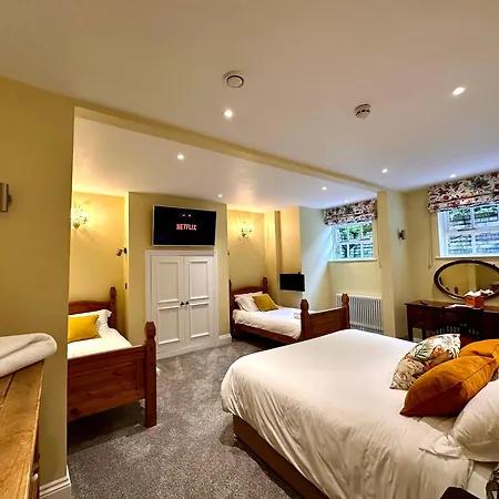 23 St Mary's 4* York